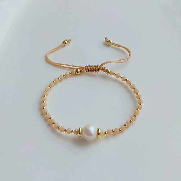 Handmade Beaded Facet Crystal And Natural Freshwater Pearl Women's Bracelet With Geometric Pattern And Handwoven Design
