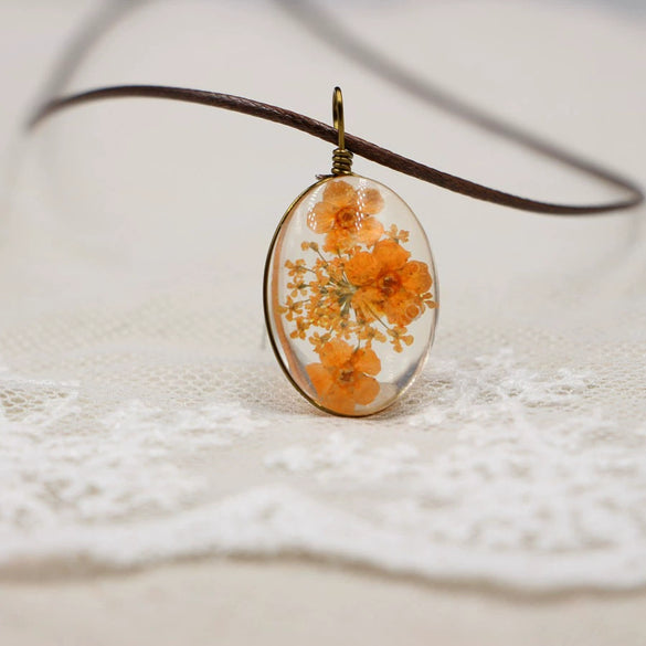 Handmade Dried Flower Necklace With Crystal Real Flower Pattern Organic Glass Pendant And Rope Chain Natural Style