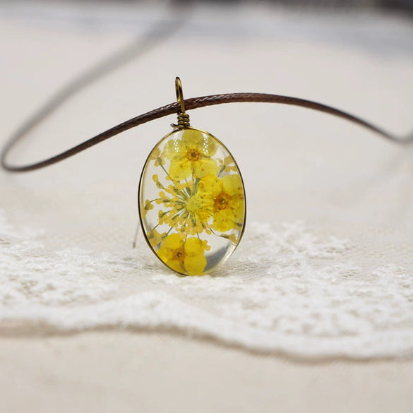 Handmade Dried Flower Necklace With Crystal Real Flower Pattern Organic Glass Pendant And Rope Chain Natural Style
