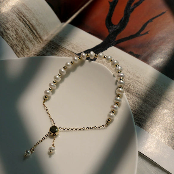 Handmade Freshwater Pearl Women's Simple Geometric Bracelet