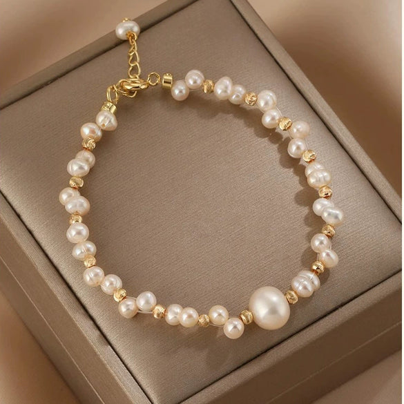 Handmade Geometric Copper Plastic Pearl Woven Women's Bracelet