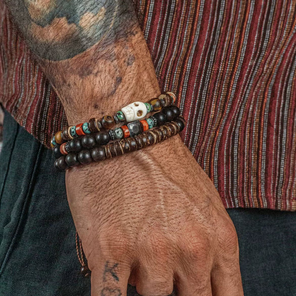 Handmade Geometric Wood Chips Pine Stone Beaded Skull Bracelet Unisex