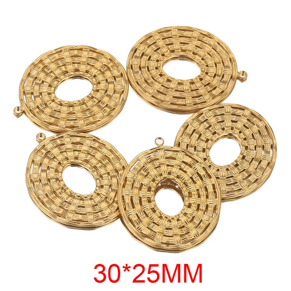 Handmade Jewelry Accessories Stainless Steel Round Pendant With Love Garland Design Electroplated
