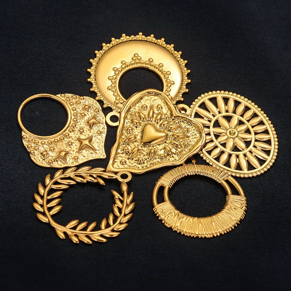Handmade Jewelry Accessories Stainless Steel Round Pendant With Love Garland Design Electroplated