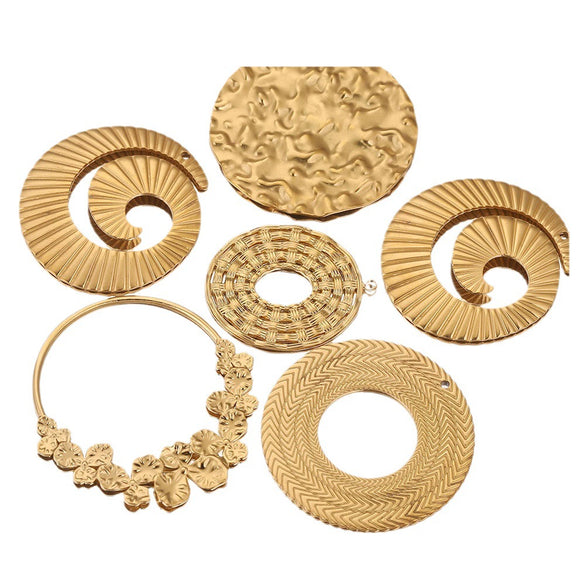 Handmade Jewelry Accessories Stainless Steel Round Pendant With Love Garland Design Electroplated
