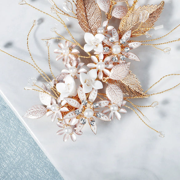 Handmade Pearl Flower Duckbill Hair Clip With Diamond Embellishment Elegant Bridal Headwear For Women Wedding Dinner And Dress Accessories