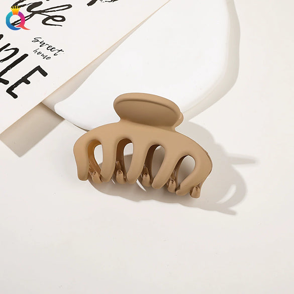 Handmade Pumpkin Shaped Fabric And Iron Hair Claw Clip For Women With Frosted Finish Wholesale Hair Accessory