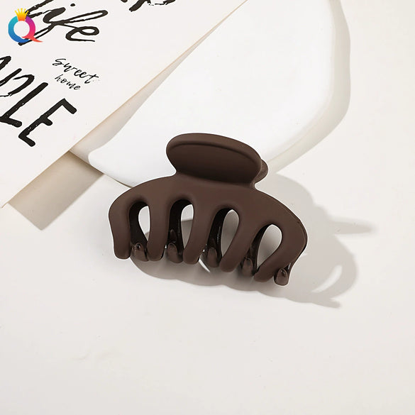 Handmade Pumpkin Shaped Fabric And Iron Hair Claw Clip For Women With Frosted Finish Wholesale Hair Accessory