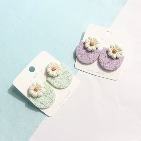 Handmade Resin Daisy Flower Earrings With Silver Needles For Women Wholesale Retro Floral Jewelry