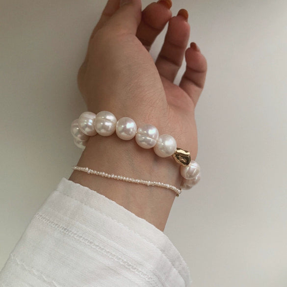 Handmade Retro Baroque Freshwater Pearl Women's Bracelet With Elastic Cord
