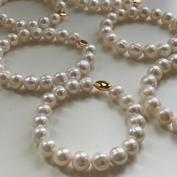 Handmade Retro Baroque Freshwater Pearl Women's Bracelet With Elastic Cord