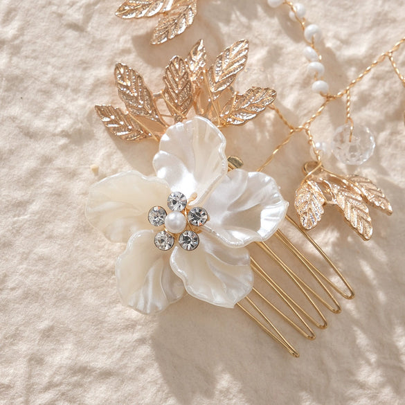 Handmade Rhinestone Bridal Hair Comb Pair With Shell Flower And Pearl Accents For Women