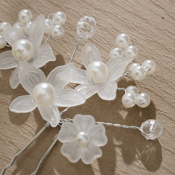 Handmade White Acrylic Flower Hairpin Alloy Bridal Hair Accessory For Wedding Banquet Party