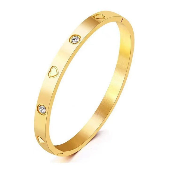 Heart Bracelet With Heart Buckle Titanium Steel Jewelry Geometric Style Electroplating In Vacuum Furnace
