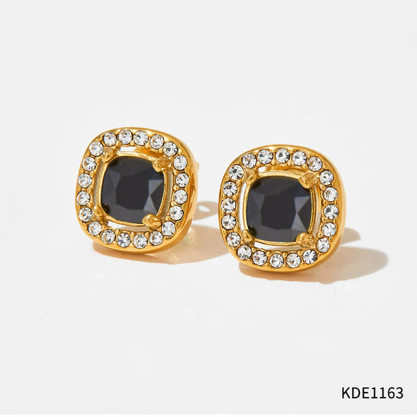 High Grade Women's Elegant Light Luxury Fashion Earrings In Heart And Geometric Shape Made Of Stainless Steel With Electroplating Design
