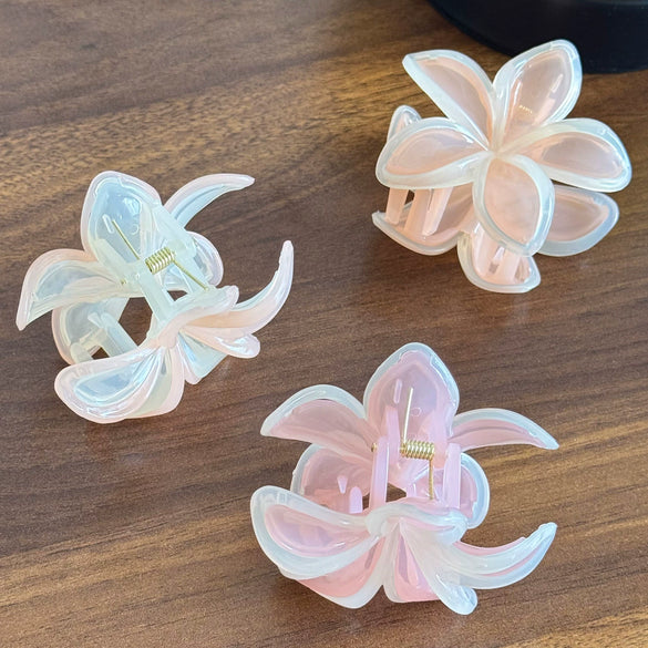 Highend Cream Jelly Contrasting Color Flower Plumeria Handmade Plastic Resin Hair Clip Shark Clip Halftied Hair Accessories For Women