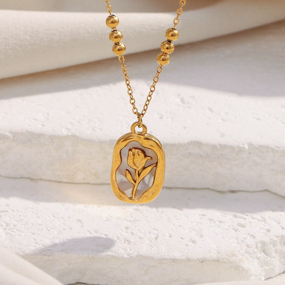 Highend Jewelry Stainless Steel 18K Gold Plated Sun Pendant With Flower Pattern Square Pearl Chain Necklace For Women