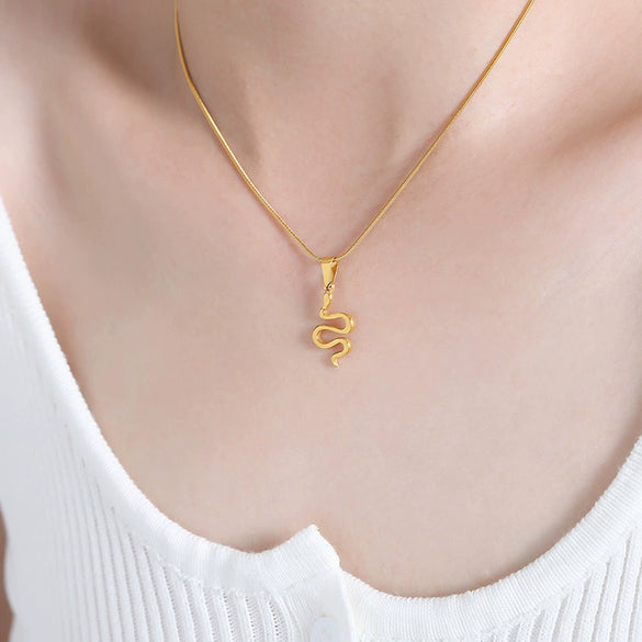 Hip Hop Punk Exaggerated Crayfish Crab Snake Zodiac Animal Pendant Necklace In Titanium Steel With Electroplating For Women