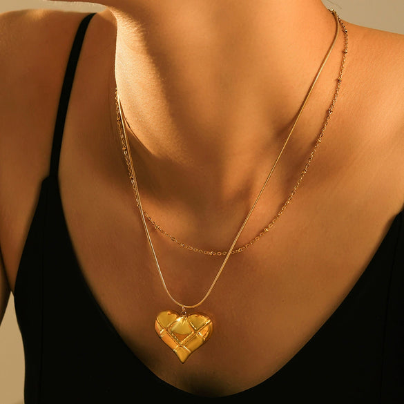 Hollow Check Love Pendant Stainless Steel Necklace With 18K Real Gold Plated Electroplating For Women Geometric Styling