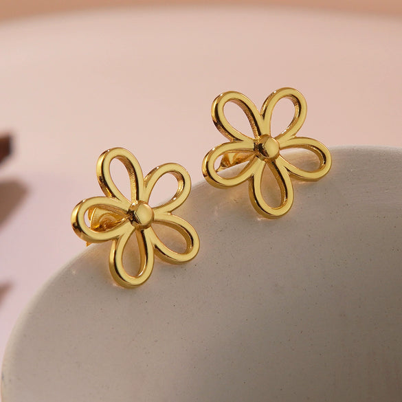 Hotselling Earrings Sweet Style Cut Out Fiveleaf Flower Stamping Design