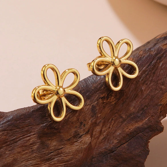 Hotselling Earrings Sweet Style Cut Out Fiveleaf Flower Stamping Design