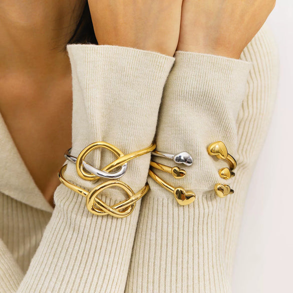 Hotselling Stainless Steel 18K Gold Electroplated Polished Bracelet With Geometric Knot Design
