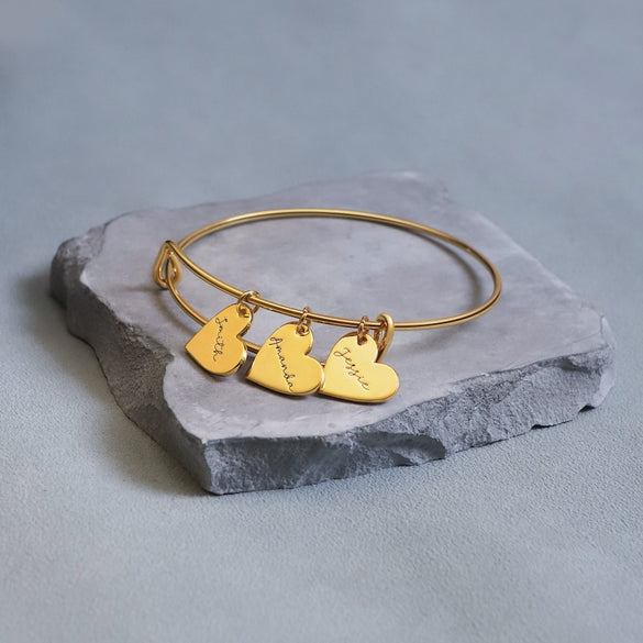 Custom Bangle Bracelet With Heart, Engraved Heart Bracelet, Personalized Name Bracelet, Mother Bracelet with Kids Name, Minimalist Jewellery