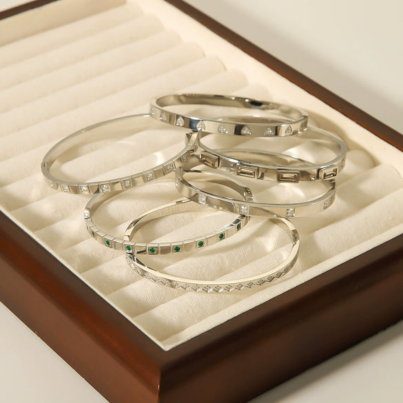 Ins Style Stainless Steel Platinumplated Heartshaped Inlaid Zircon Square Diamond Electroplated Bracelet