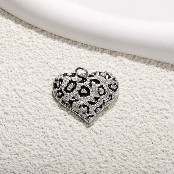 Jewelry Accessories Copper Heart Shape Pendant With Oil Drop Enamel And Leopard Love Design Electroplated