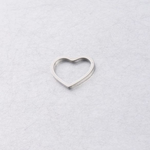 Jewelry Accessories Stainless Steel Hollow Heart Pendant And Ring With Smooth Pattern And Fine Polishing
