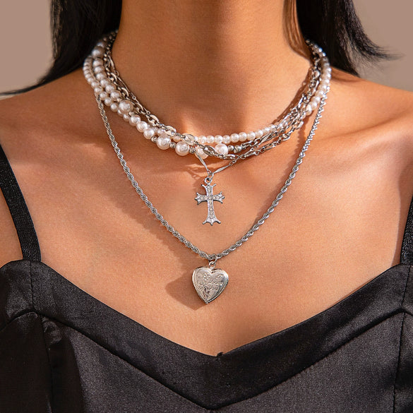 Jewelry Alloy Iron Chain Imitation Pearl Geometric Peach Heart Electroplating Women's Clavicle Chain Necklace
