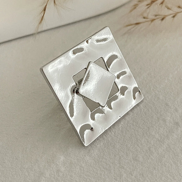 Jewelry Alloy Light Luxury Geometric Irregular Hollow Square Ring Electroplating For Women