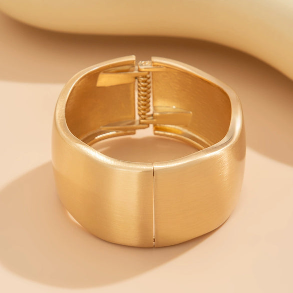 Jewelry Alloy Light Luxury Irregular Bracelet Electroplated