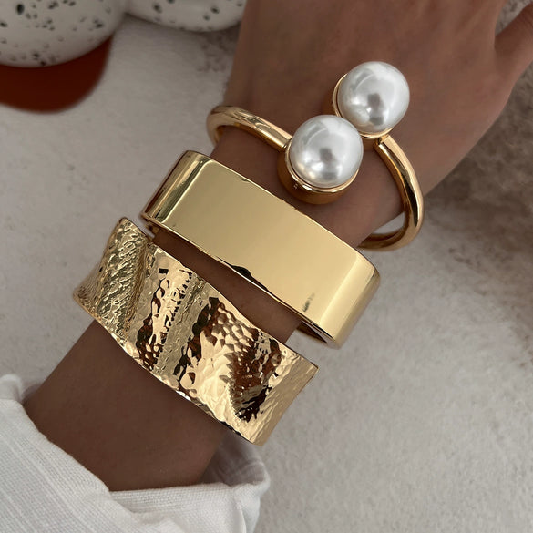 Jewelry Alloy Smooth Hammer Bracelet Exaggerated Hiphop Style Electroplated