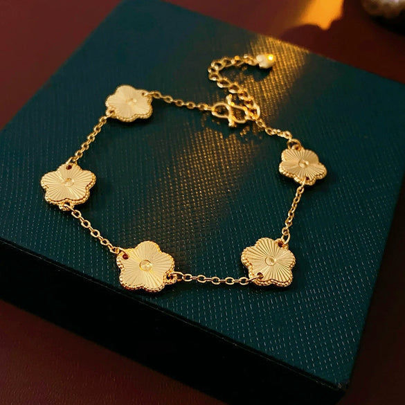Jewelry Alloy Sweet Sakura Leaves Shaped Bracelet Microinlaid Zircon Set With Diamonds Fashion Style