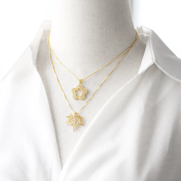 Jewelry Copper Geometric Cross Lightning Pendant Necklace Electroplated Real Gold Collarbone Chain For Women