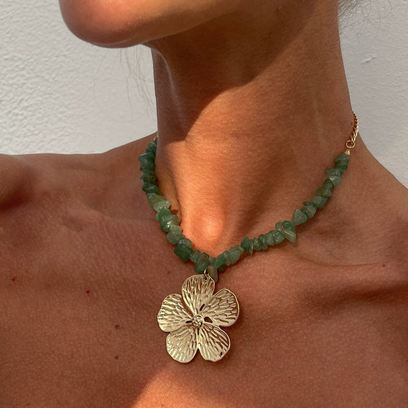 Jewelry Gravel Iron Metal Electroplated Bohemian Flower Pendant Clavicle Chain