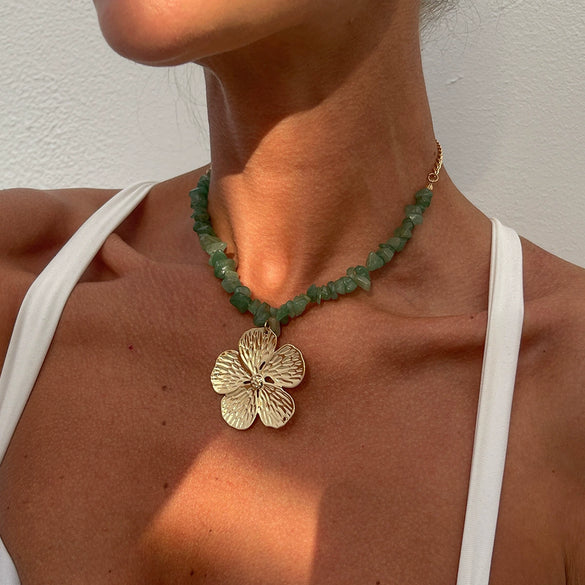 Jewelry Gravel Iron Metal Electroplated Bohemian Flower Pendant Clavicle Chain