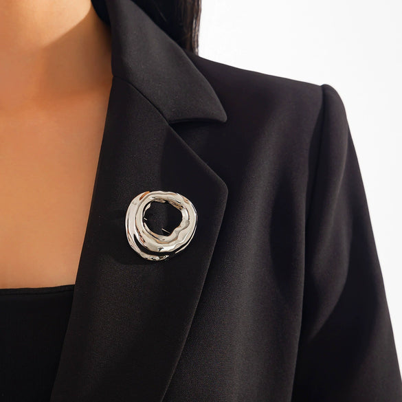 Jewelry Hollow Irregular Alloy Brooch With Hemp Pattern Electroplating And Minimalist Style