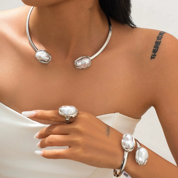 Jewelry Iron Alloy Imitation Pearl Geometric U Shape Baroque Style Collar Jewelry For Women