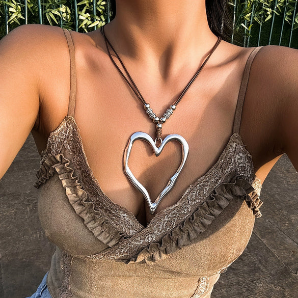 Jewelry Metal Alloy Heart Shaped Choker For Female