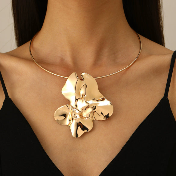 Jewelry Metal Geometric Pendant Necklace Electroplated For Women