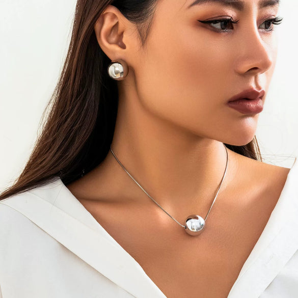 Jewelry Metal Plastic Snake Bone Chain Geometric Ball Clavicle Necklace For Women Electroplated Punk Style