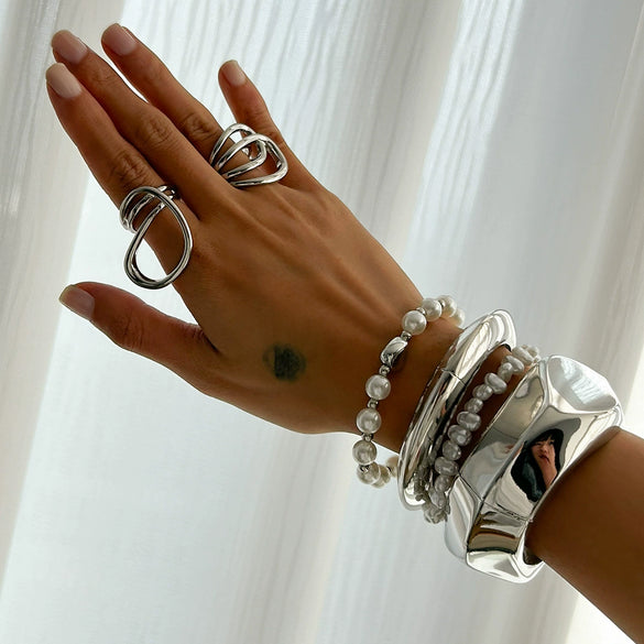 Jewelry Oval Curved Zinc Alloy Light Luxury Style Electroplated Bracelet