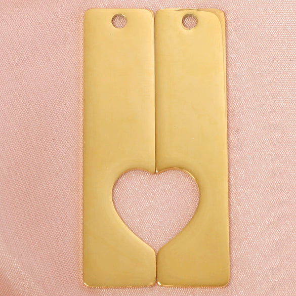 Jewelry Pendant Stainless Steel Hollow Half Heart Shape Smooth Geometric Electroplated For Couples