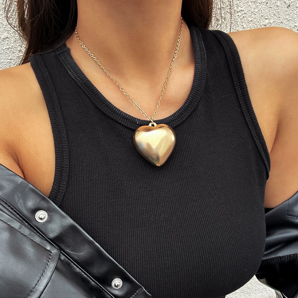 Jewelry Plastic Resin Heart Shape Pendant Necklace With Cross Chain And Electroplating Treatment