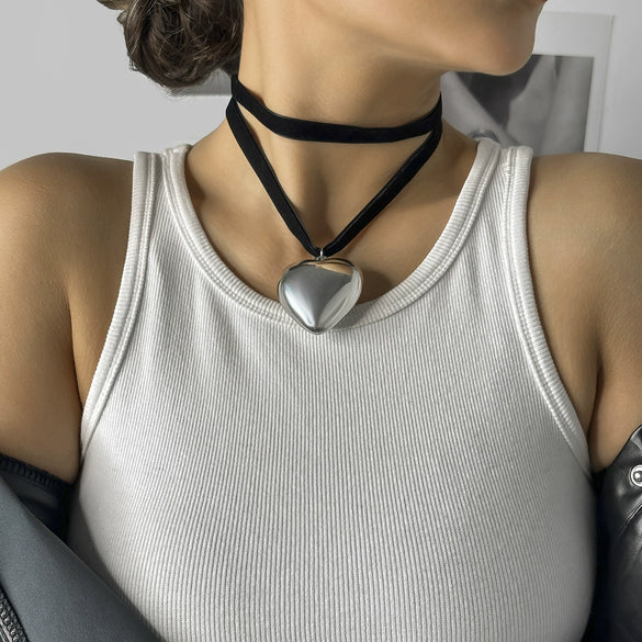 Jewelry Plastic Resin Heart Shape Pendant Necklace With Cross Chain And Electroplating Treatment