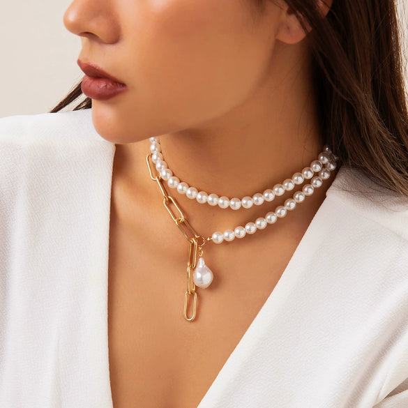 Jewelry Plastic Resin Heart Shaped Ball Chain Clavicle Necklace With Artificial Crystal Pendant Electroplating Style