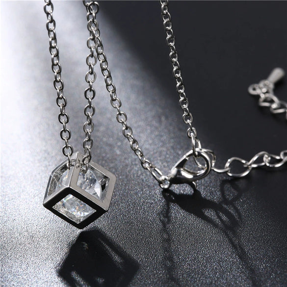 Jewelry Platinum Plated Love Rubik's Cube Pendant Women's Fashion Square Love Jewelry With Geometric Pattern Made Of Environmental Protection Copper And Zircon