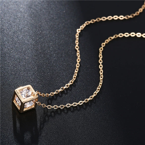 Jewelry Platinum Plated Love Rubik's Cube Pendant Women's Fashion Square Love Jewelry With Geometric Pattern Made Of Environmental Protection Copper And Zircon